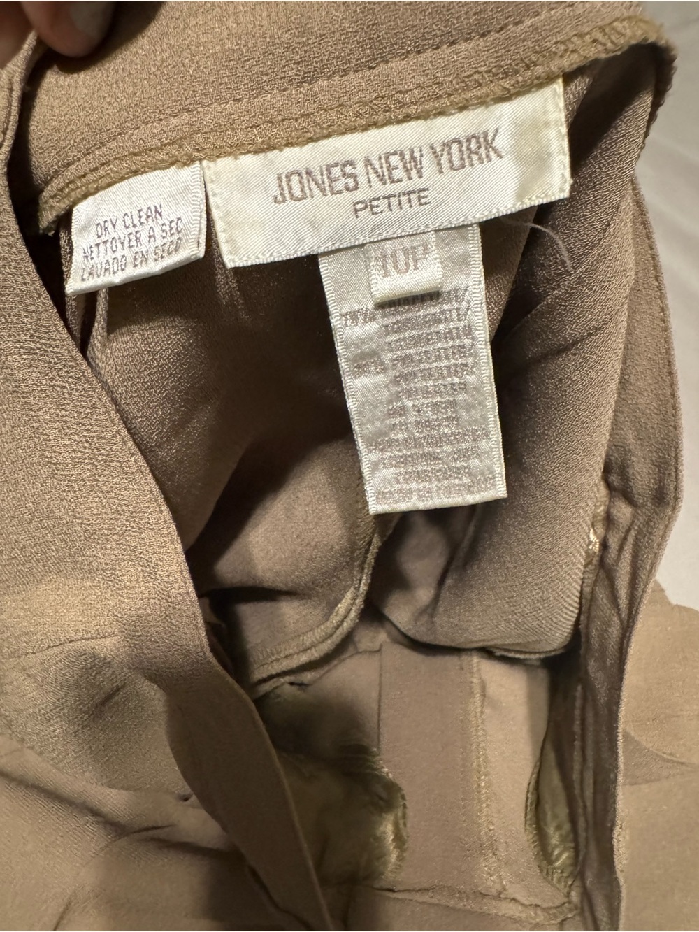 Jones New York Petite Sophisticated Taupe Suit Set - Jacket 8P & Pants 10P - Picture 15 of 15